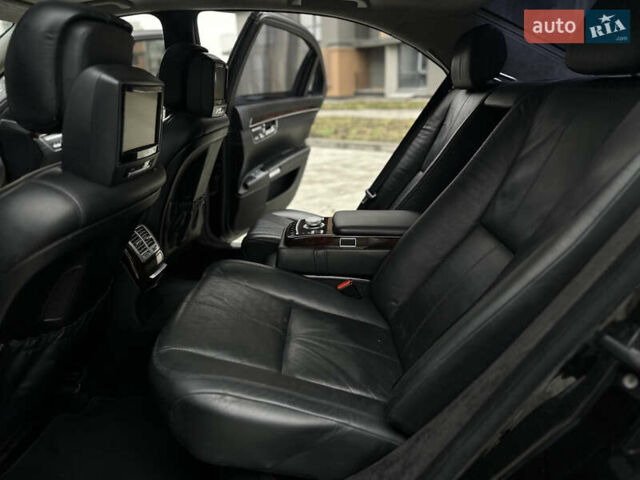 Черный Мерседес С Класс, объемом двигателя 5.46 л и пробегом 270 тыс. км за 8700 $, фото 22 на Automoto.ua