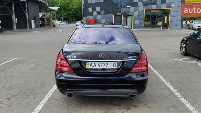 Черный Мерседес С Класс, объемом двигателя 5.5 л и пробегом 288 тыс. км за 11999 $, фото 4 на Automoto.ua