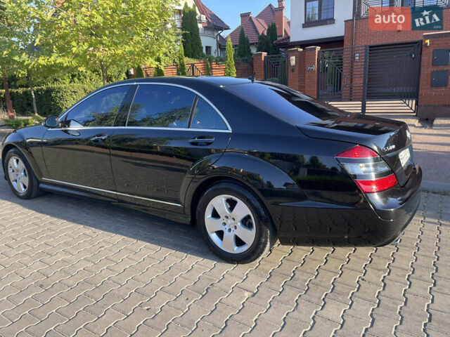 Чорний Мерседес С Клас, об'ємом двигуна 5.5 л та пробігом 157 тис. км за 15900 $, фото 1 на Automoto.ua