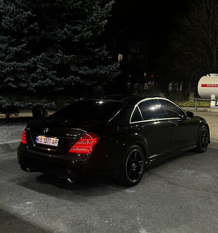 Черный Мерседес С Класс, объемом двигателя 5.5 л и пробегом 305 тыс. км за 14300 $, фото 14 на Automoto.ua