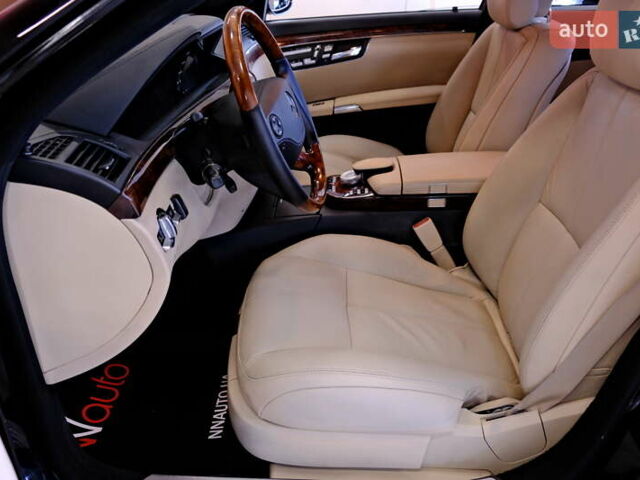 Чорний Мерседес С Клас, об'ємом двигуна 4.7 л та пробігом 218 тис. км за 8900 $, фото 40 на Automoto.ua