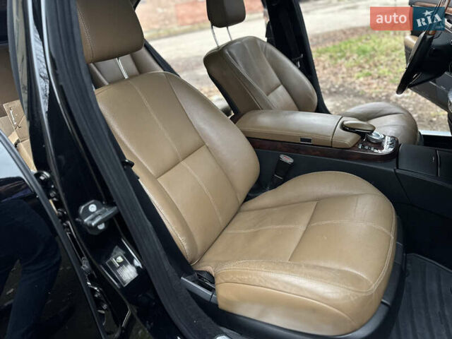 Чорний Мерседес С Клас, об'ємом двигуна 5.5 л та пробігом 288 тис. км за 10950 $, фото 18 на Automoto.ua