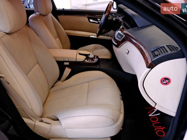 Чорний Мерседес С Клас, об'ємом двигуна 4.7 л та пробігом 218 тис. км за 8900 $, фото 52 на Automoto.ua