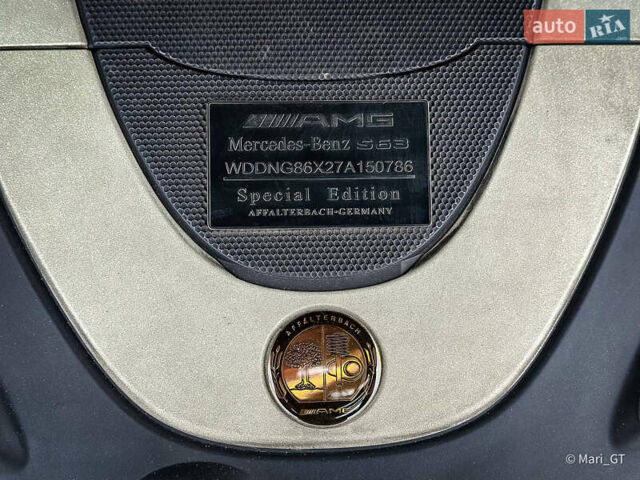 Черный Мерседес С Класс, объемом двигателя 6.3 л и пробегом 91 тыс. км за 25000 $, фото 7 на Automoto.ua