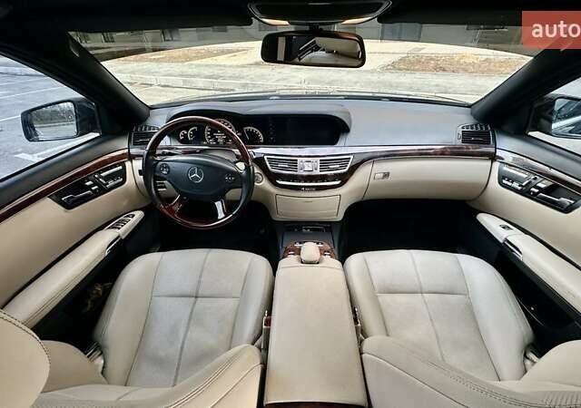 Черный Мерседес С Класс, объемом двигателя 3.5 л и пробегом 185 тыс. км за 13500 $, фото 8 на Automoto.ua