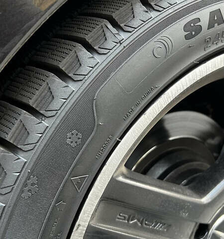 Черный Мерседес С Класс, объемом двигателя 5.5 л и пробегом 305 тыс. км за 14300 $, фото 5 на Automoto.ua