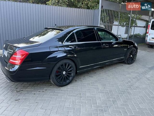 Черный Мерседес С Класс, объемом двигателя 3.5 л и пробегом 400 тыс. км за 10500 $, фото 6 на Automoto.ua