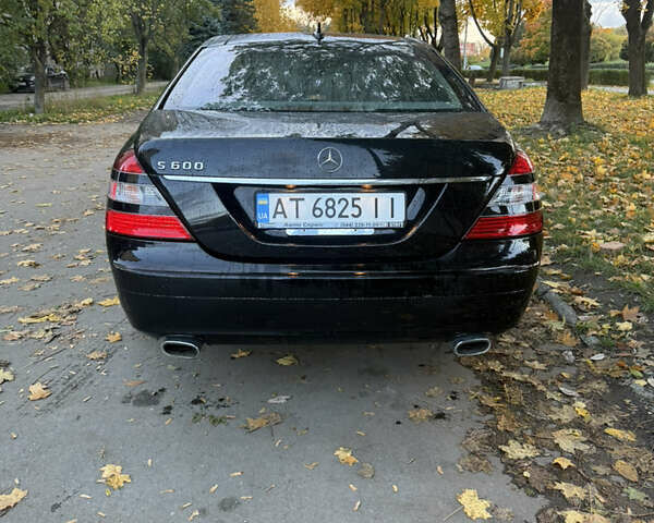 Чорний Мерседес С Клас, об'ємом двигуна 5.5 л та пробігом 155 тис. км за 16800 $, фото 1 на Automoto.ua