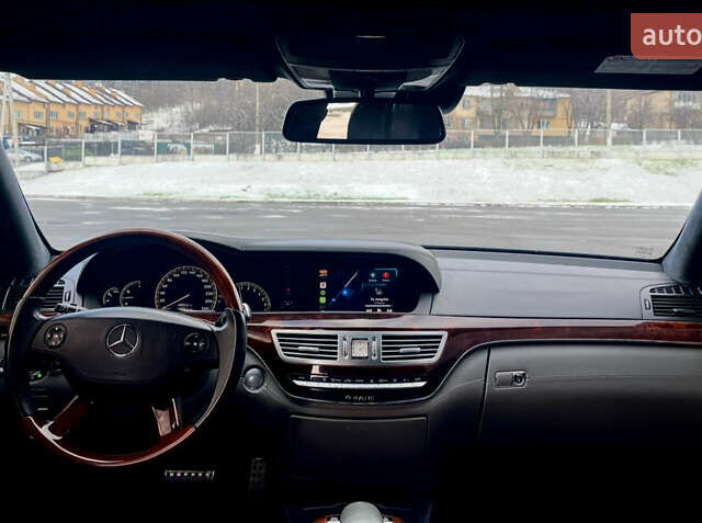 Чорний Мерседес С Клас, об'ємом двигуна 5.46 л та пробігом 160 тис. км за 9990 $, фото 24 на Automoto.ua
