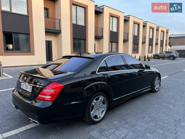 Черный Мерседес С Класс, объемом двигателя 5.5 л и пробегом 220 тыс. км за 12999 $, фото 4 на Automoto.ua