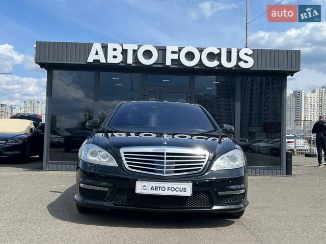 Черный Мерседес С Класс, объемом двигателя 6.21 л и пробегом 150 тыс. км за 16990 $, фото 1 на Automoto.ua