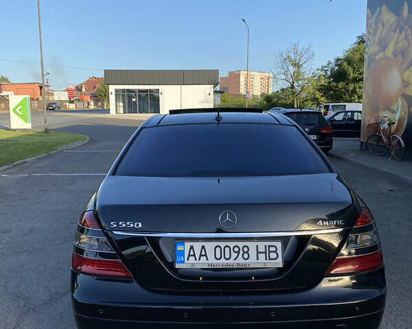 Чорний Мерседес С Клас, об'ємом двигуна 5.46 л та пробігом 172 тис. км за 8500 $, фото 5 на Automoto.ua