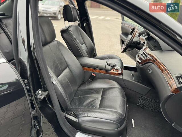 Черный Мерседес С Класс, объемом двигателя 3.5 л и пробегом 217 тыс. км за 10300 $, фото 53 на Automoto.ua