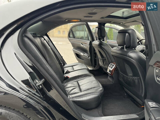 Черный Мерседес С Класс, объемом двигателя 3.5 л и пробегом 217 тыс. км за 10300 $, фото 48 на Automoto.ua