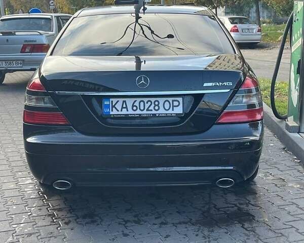 Чорний Мерседес С Клас, об'ємом двигуна 3.5 л та пробігом 340 тис. км за 8450 $, фото 1 на Automoto.ua