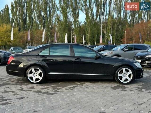 Черный Мерседес С Класс, объемом двигателя 5.5 л и пробегом 205 тыс. км за 11400 $, фото 7 на Automoto.ua