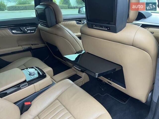 Черный Мерседес С Класс, объемом двигателя 5.5 л и пробегом 125 тыс. км за 35500 $, фото 41 на Automoto.ua