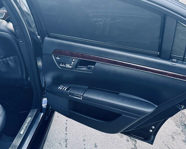 Чорний Мерседес С Клас, об'ємом двигуна 3.5 л та пробігом 190 тис. км за 10500 $, фото 11 на Automoto.ua