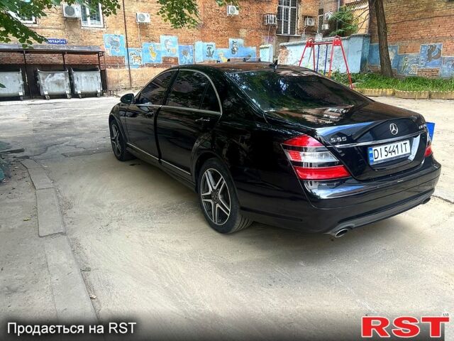 Мерседес С Класс 2007 в Харькове на Automoto.ua Черный Мерседес С Класс, объемом двигателя 5.5 л и пробегом 320 тыс. км за 9200 $, фото 9 на Automoto.ua