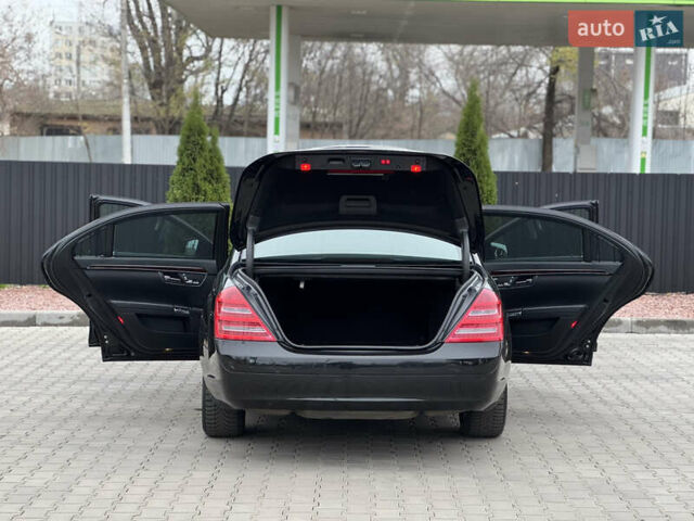 Черный Мерседес С Класс, объемом двигателя 3.5 л и пробегом 217 тыс. км за 10300 $, фото 27 на Automoto.ua