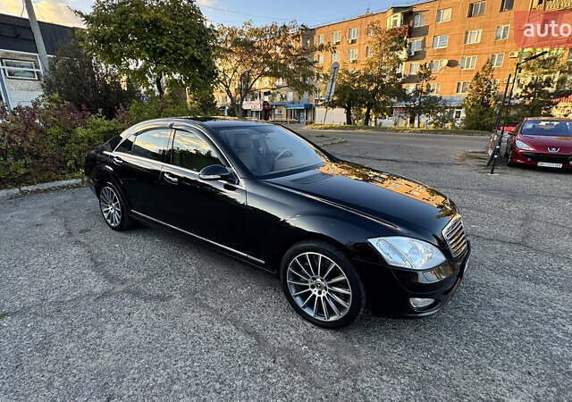 Мерседес С Класс 2007 в Белгород-Днестровском на Automoto.ua Черный Мерседес С Класс, объемом двигателя 2.99 л и пробегом 300 тыс. км за 11499 $, фото 6 на Automoto.ua