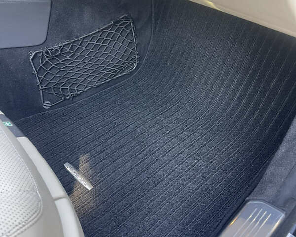 Чорний Мерседес С Клас, об'ємом двигуна 5.5 л та пробігом 157 тис. км за 15900 $, фото 30 на Automoto.ua