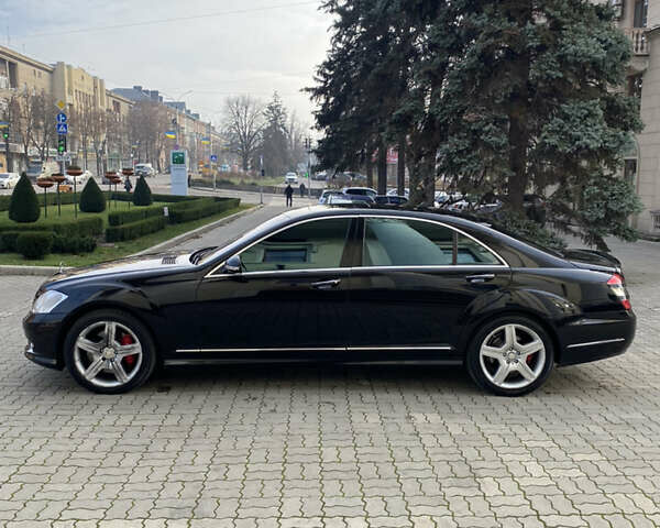 Чорний Мерседес С Клас, об'ємом двигуна 5.5 л та пробігом 303 тис. км за 10400 $, фото 7 на Automoto.ua