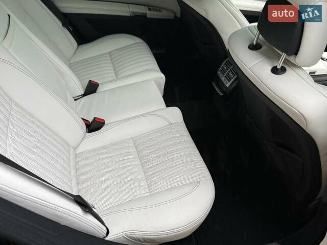 Черный Мерседес С Класс, объемом двигателя 6.2 л и пробегом 125 тыс. км за 18500 $, фото 27 на Automoto.ua