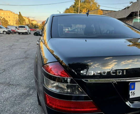 Черный Мерседес С Класс, объемом двигателя 2.99 л и пробегом 300 тыс. км за 10200 $, фото 7 на Automoto.ua