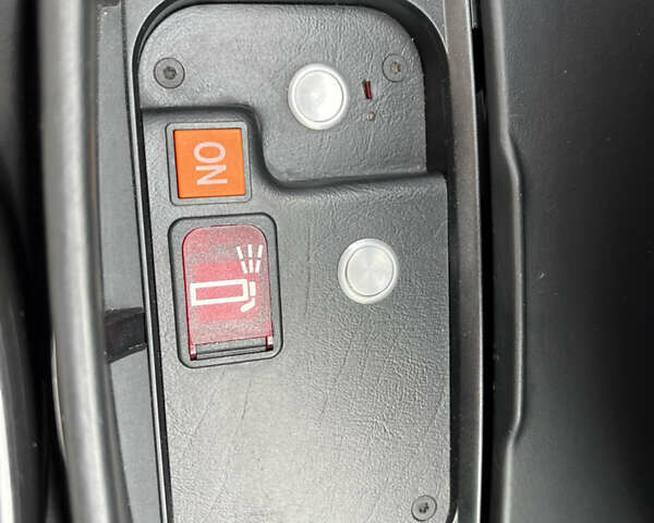 Черный Мерседес С Класс, объемом двигателя 5.5 л и пробегом 81 тыс. км за 33000 $, фото 29 на Automoto.ua