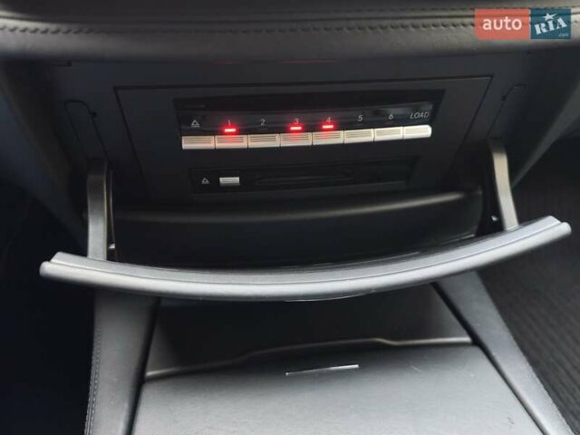 Черный Мерседес С Класс, объемом двигателя 5.46 л и пробегом 322 тыс. км за 15000 $, фото 11 на Automoto.ua