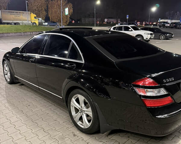 Черный Мерседес С Класс, объемом двигателя 5.5 л и пробегом 176 тыс. км за 8499 $, фото 11 на Automoto.ua