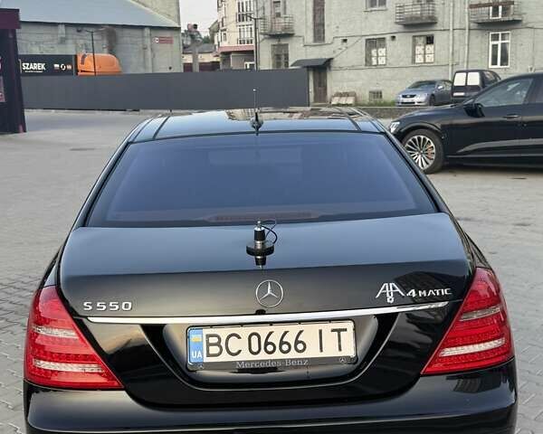 Мерседес С Класс 2007 в Киеве на Automoto.ua Черный Мерседес С Класс, объемом двигателя 5.5 л и пробегом 251 тыс. км за 14500 $, фото 5 на Automoto.ua