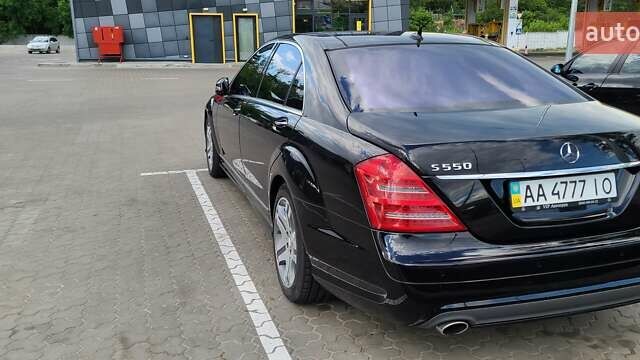 Черный Мерседес С Класс, объемом двигателя 5.5 л и пробегом 288 тыс. км за 11999 $, фото 3 на Automoto.ua