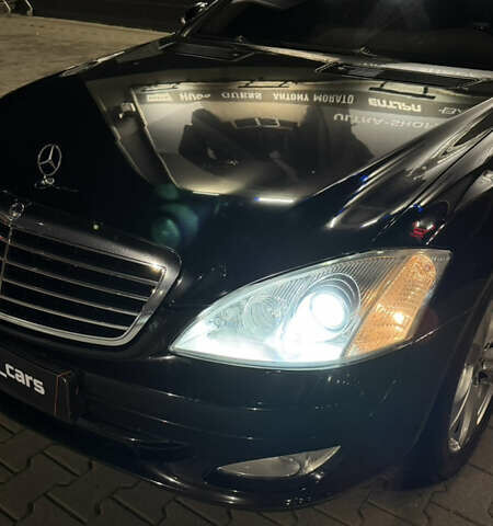 Черный Мерседес С Класс, объемом двигателя 5.5 л и пробегом 176 тыс. км за 8499 $, фото 71 на Automoto.ua