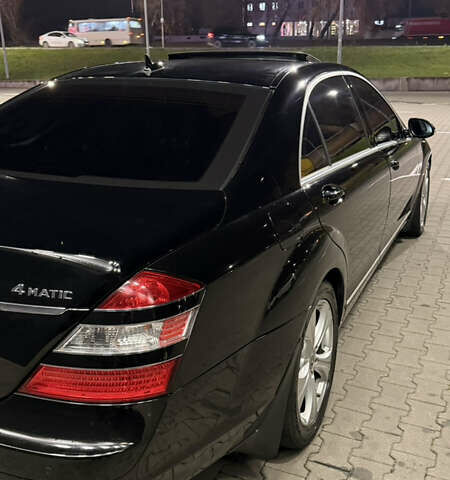 Черный Мерседес С Класс, объемом двигателя 5.5 л и пробегом 176 тыс. км за 8499 $, фото 64 на Automoto.ua