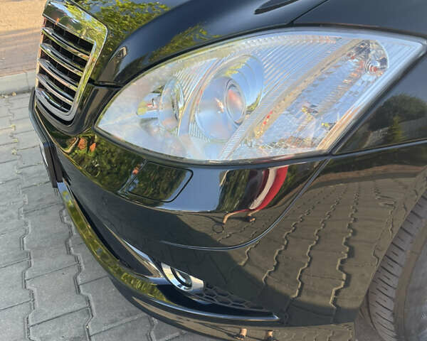 Чорний Мерседес С Клас, об'ємом двигуна 5.5 л та пробігом 157 тис. км за 15900 $, фото 46 на Automoto.ua