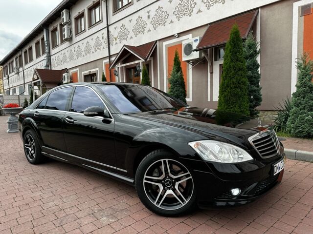 Черный Мерседес С Класс, объемом двигателя 5.5 л и пробегом 330 тыс. км за 10000 $, фото 4 на Automoto.ua