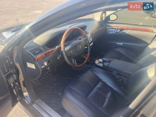 Черный Мерседес С Класс, объемом двигателя 5.46 л и пробегом 222 тыс. км за 10000 $, фото 10 на Automoto.ua