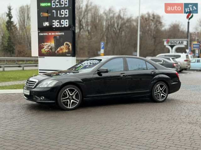 Чорний Мерседес С Клас, об'ємом двигуна 5.46 л та пробігом 160 тис. км за 9990 $, фото 4 на Automoto.ua