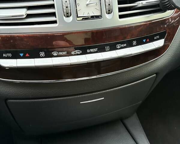 Черный Мерседес С Класс, объемом двигателя 2.99 л и пробегом 319 тыс. км за 12200 $, фото 24 на Automoto.ua