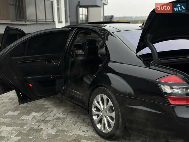 Черный Мерседес С Класс, объемом двигателя 5.46 л и пробегом 270 тыс. км за 8700 $, фото 20 на Automoto.ua