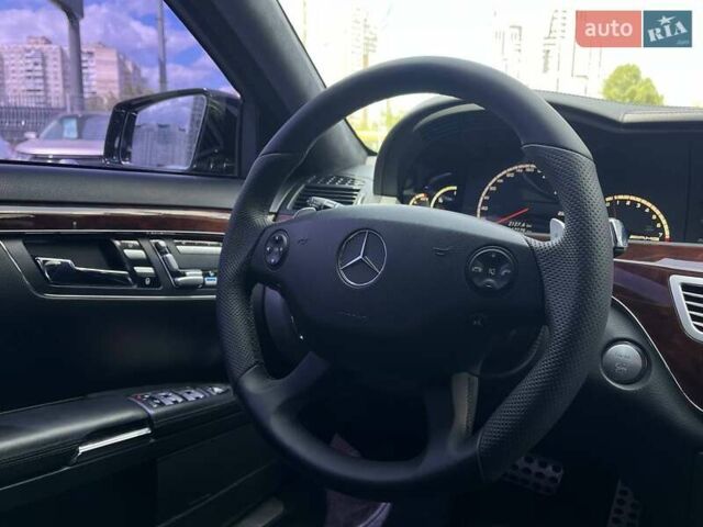 Черный Мерседес С Класс, объемом двигателя 6.21 л и пробегом 150 тыс. км за 16990 $, фото 21 на Automoto.ua