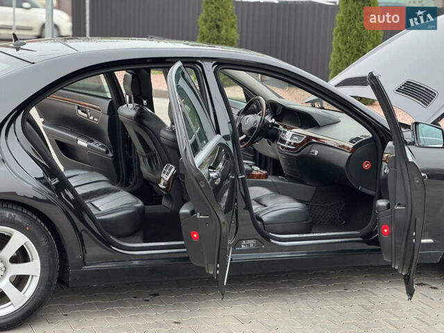 Черный Мерседес С Класс, объемом двигателя 3.5 л и пробегом 217 тыс. км за 10300 $, фото 45 на Automoto.ua