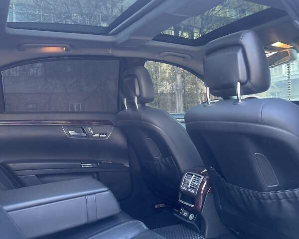 Мерседес С Класс 2007 в Черновцах на Automoto.ua Черный Мерседес С Класс, объемом двигателя 5.46 л и пробегом 301 тыс. км за 13800 $, фото 14 на Automoto.ua