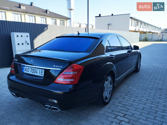 Черный Мерседес С Класс, объемом двигателя 5.5 л и пробегом 220 тыс. км за 12999 $, фото 3 на Automoto.ua