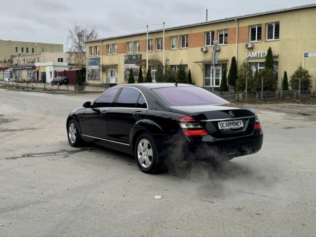 Черный Мерседес С Класс, объемом двигателя 5.5 л и пробегом 258 тыс. км за 7150 $, фото 5 на Automoto.ua