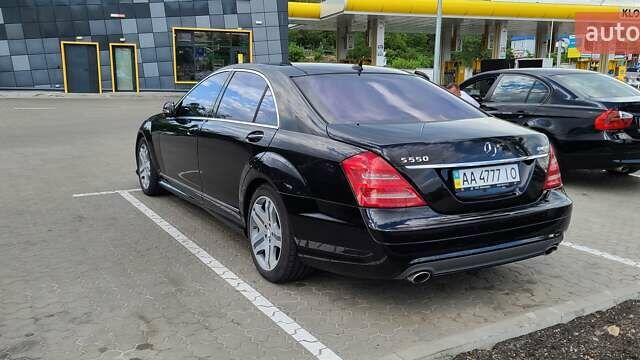 Черный Мерседес С Класс, объемом двигателя 5.5 л и пробегом 288 тыс. км за 11999 $, фото 11 на Automoto.ua