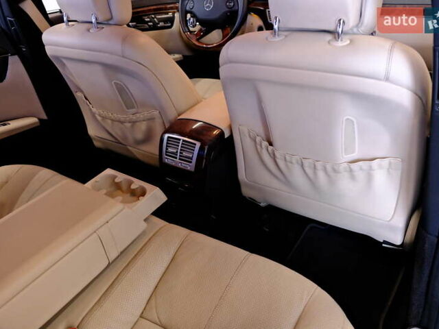 Чорний Мерседес С Клас, об'ємом двигуна 4.7 л та пробігом 218 тис. км за 8900 $, фото 49 на Automoto.ua