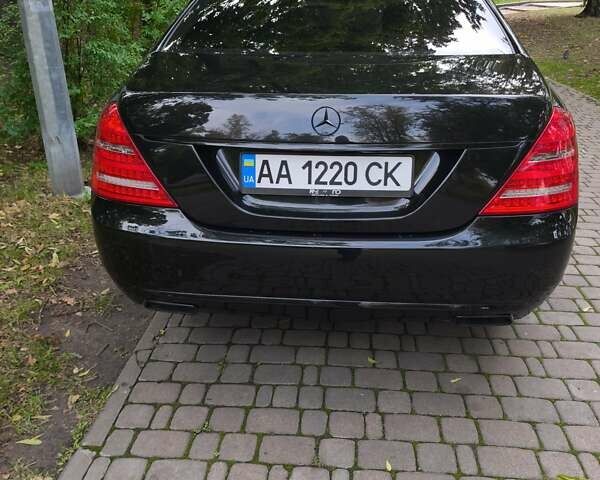 Черный Мерседес С Класс, объемом двигателя 5.46 л и пробегом 322 тыс. км за 15000 $, фото 31 на Automoto.ua
